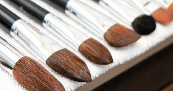 how to wash makeup brushes with olive oil