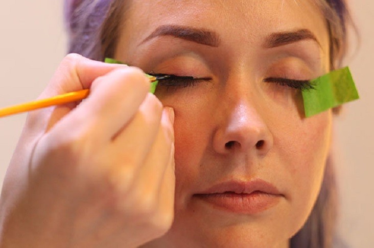 Winged Eyeliner 05