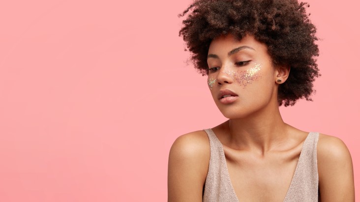 Subtle glitter makeup looks