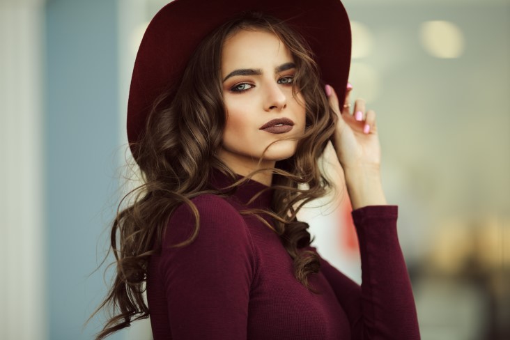 using warm fall colored makeup