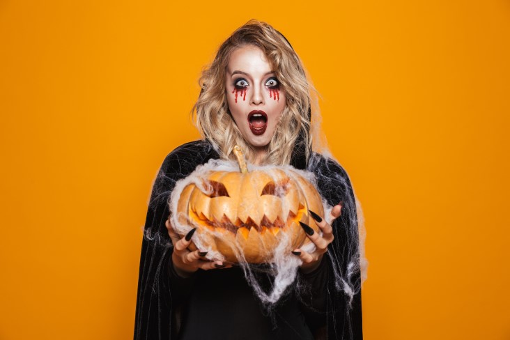 Clever Halloween styles for cosmetology